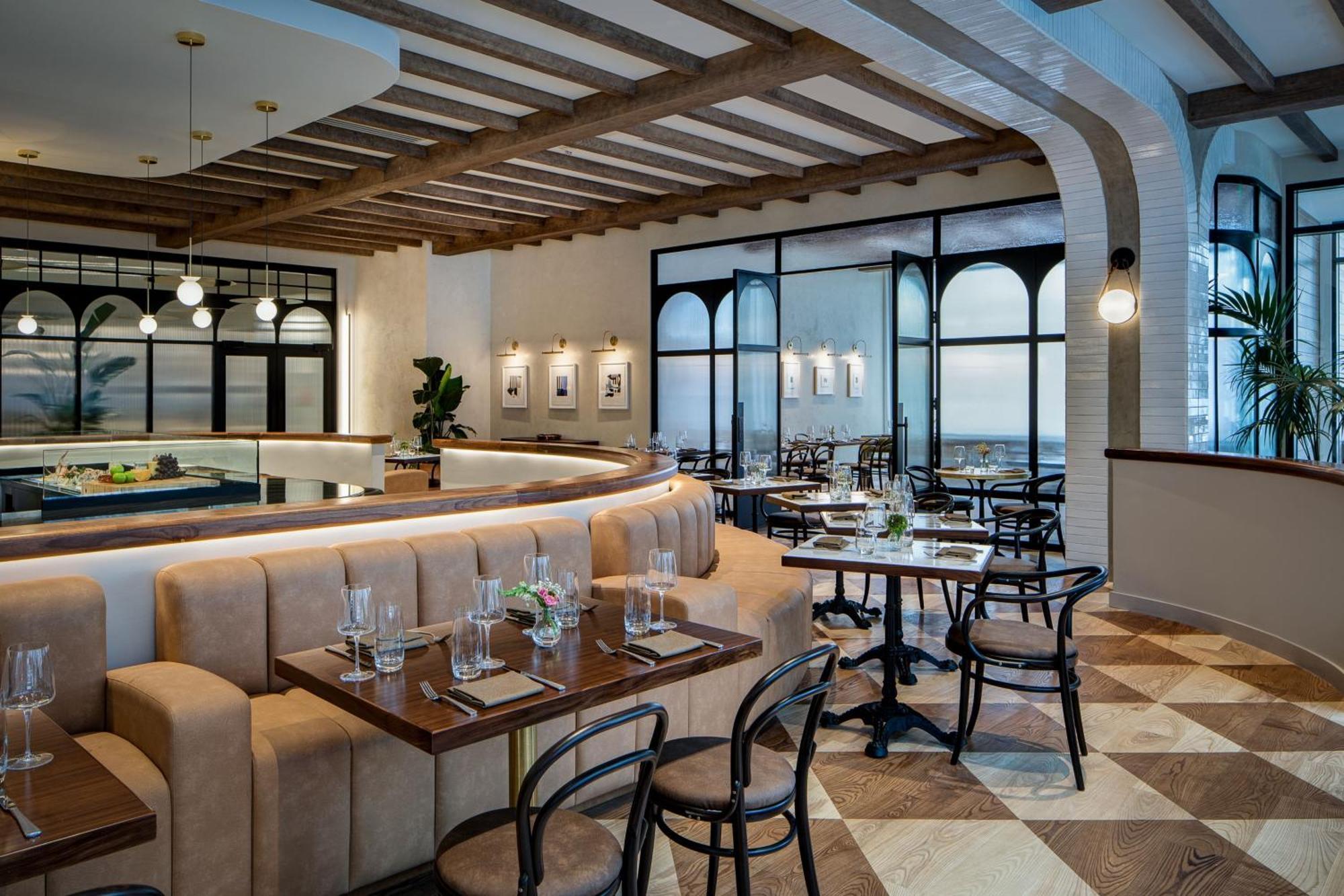 Le Meridien Salt Downtown Hotel